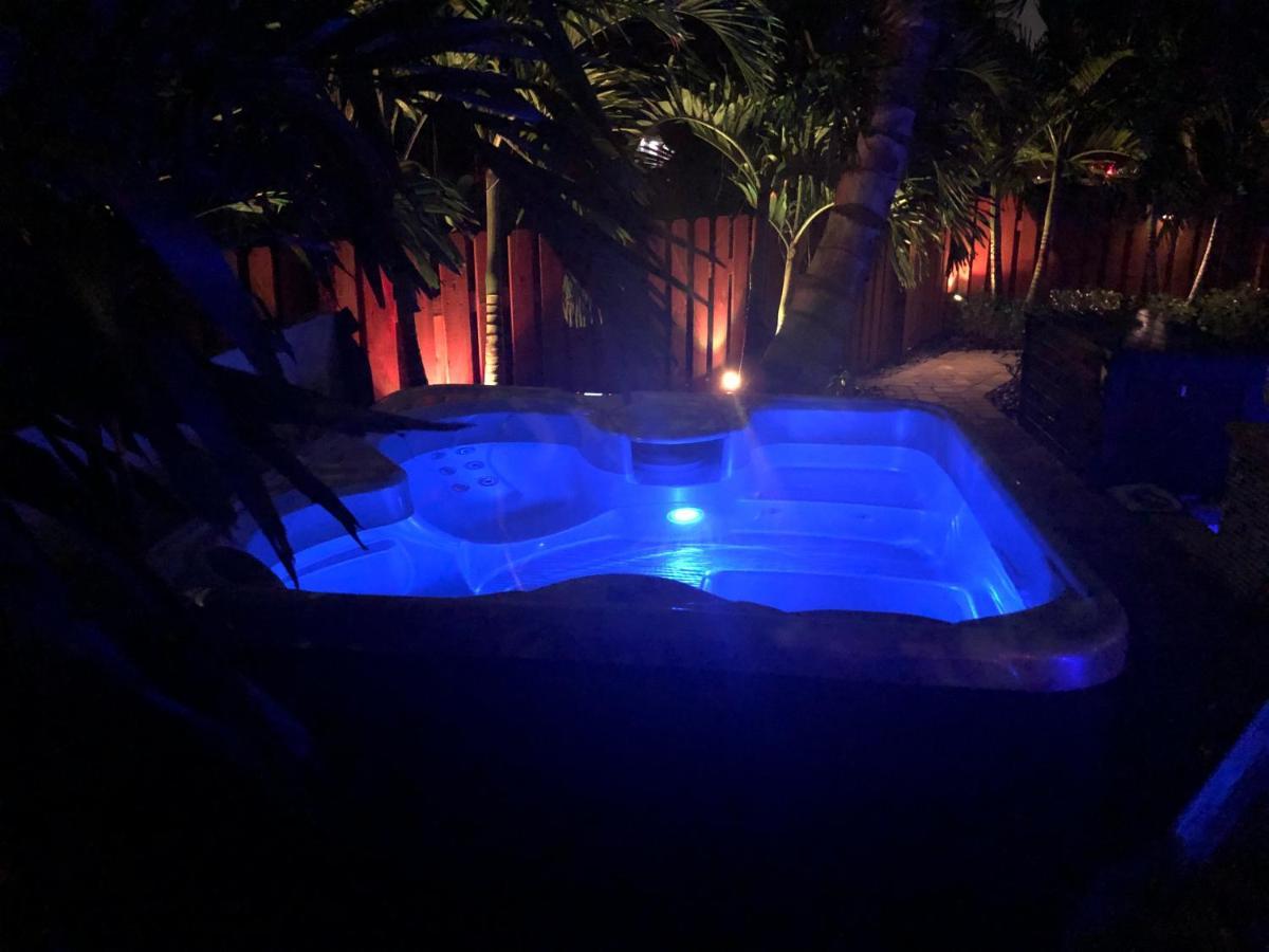 Billy'S Resort- Men Only - Solo Hombres Wilton Manors Экстерьер фото